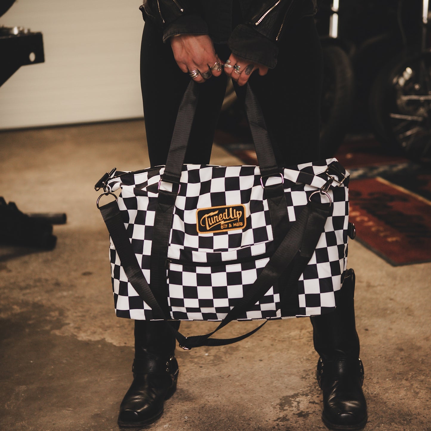 THE PIT STOP WEEKENDER