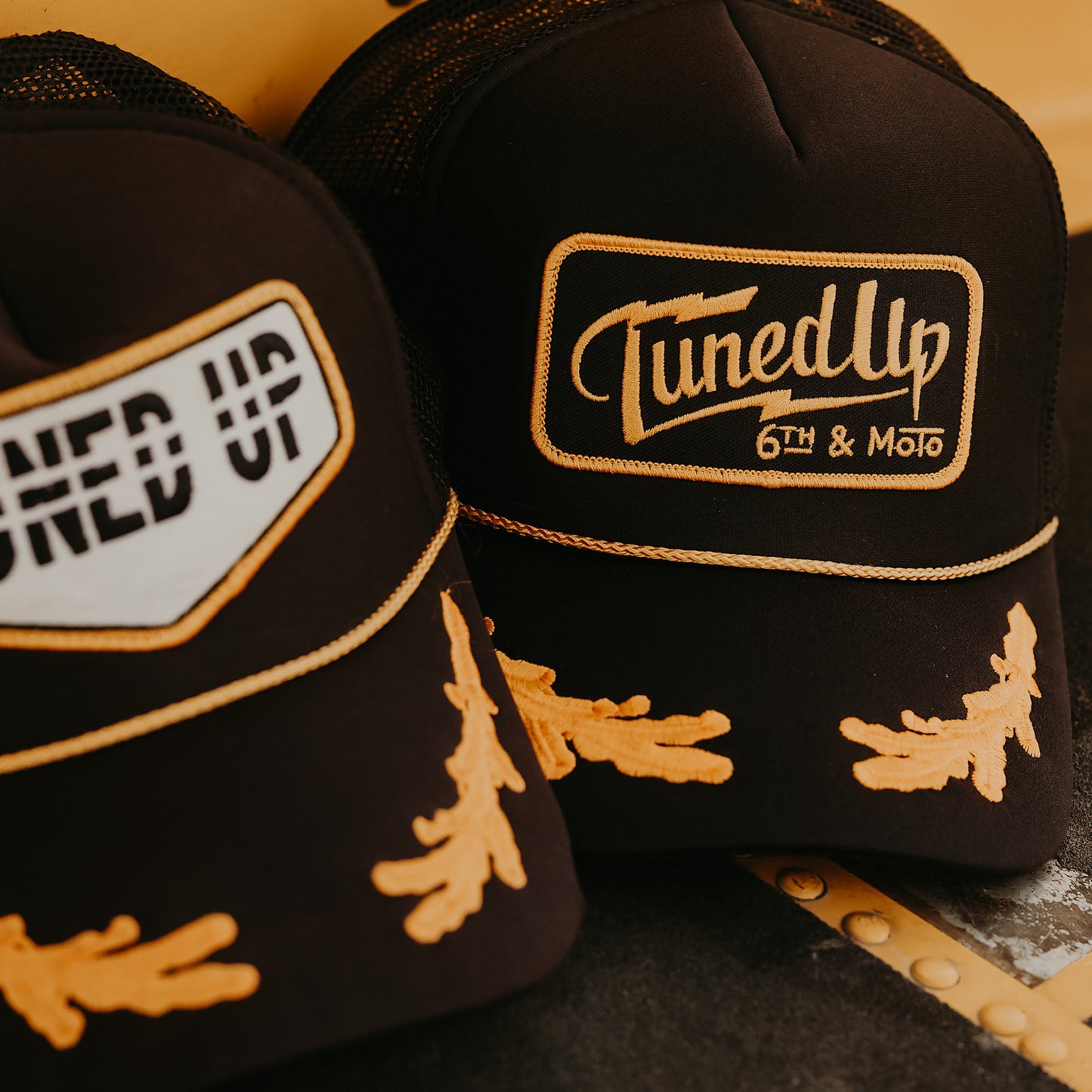 CROSSROAD TRUCKER HAT